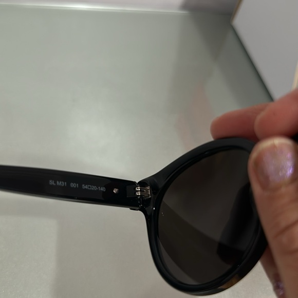 100% authentic Saint Laurent Paris women’s sunglasses - Picture 8 of 16